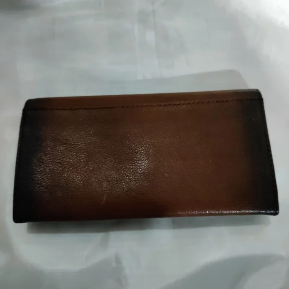 Frye warm chocolate brown leather zippered pocket card slots wallet